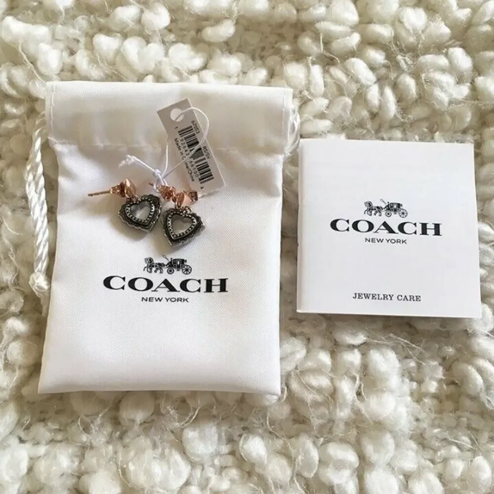 ❤︎ COACH ❤︎ 67053 Scallop Heart Drop Earrings